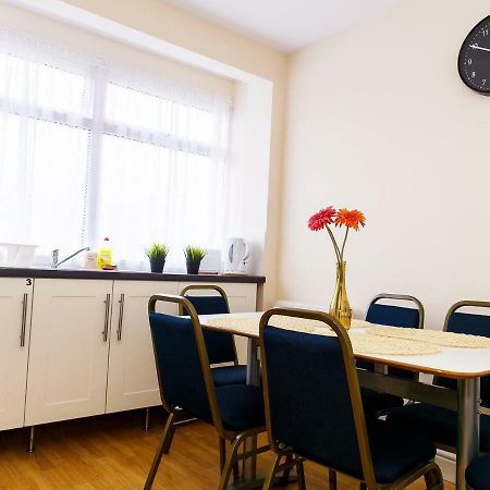 Mandeville Rooms Northolt  ภายนอก รูปภาพ